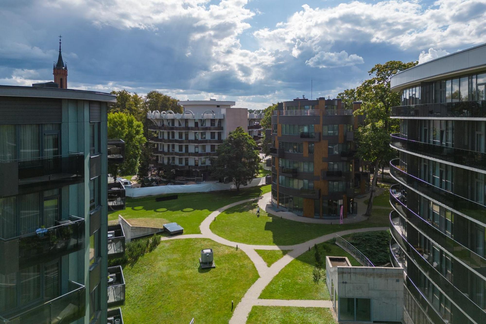2 Bedroom Apt, 2 Garage Spots & Balconies, Self Check-In, By Cohost Druskininkai Exteriör bild