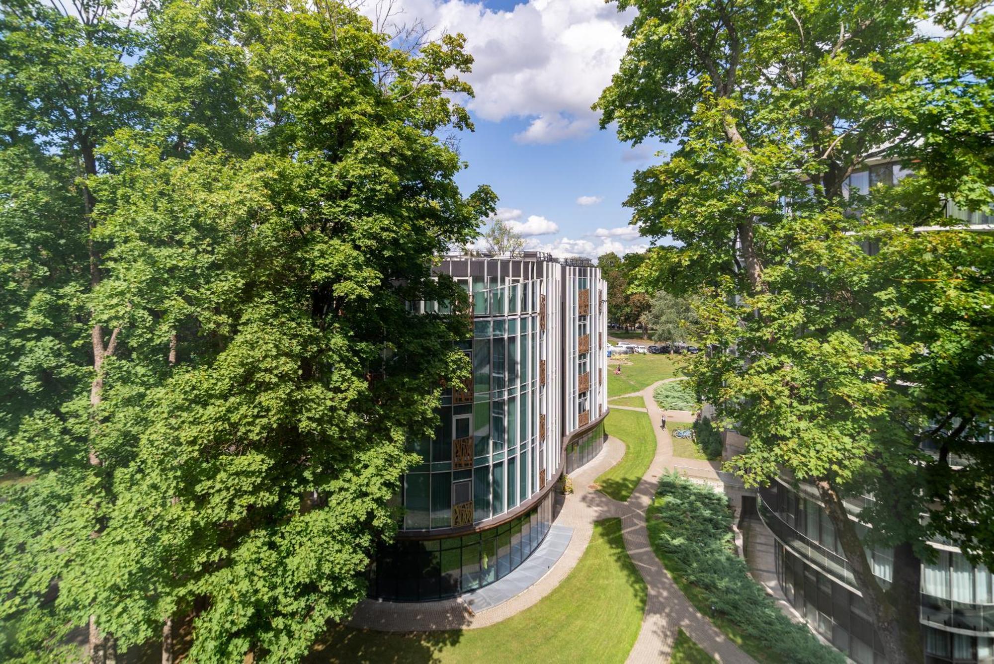 2 Bedroom Apt, 2 Garage Spots & Balconies, Self Check-In, By Cohost Druskininkai Exteriör bild