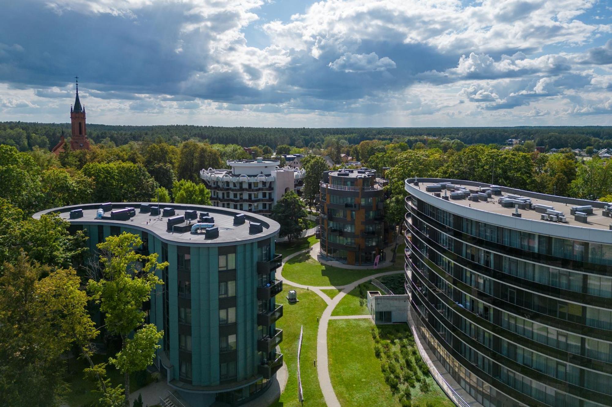 2 Bedroom Apt, 2 Garage Spots & Balconies, Self Check-In, By Cohost Druskininkai Exteriör bild